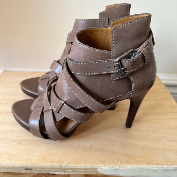 Michael Kors high heels. Women’s size 9.5. - Picture 3 of 10